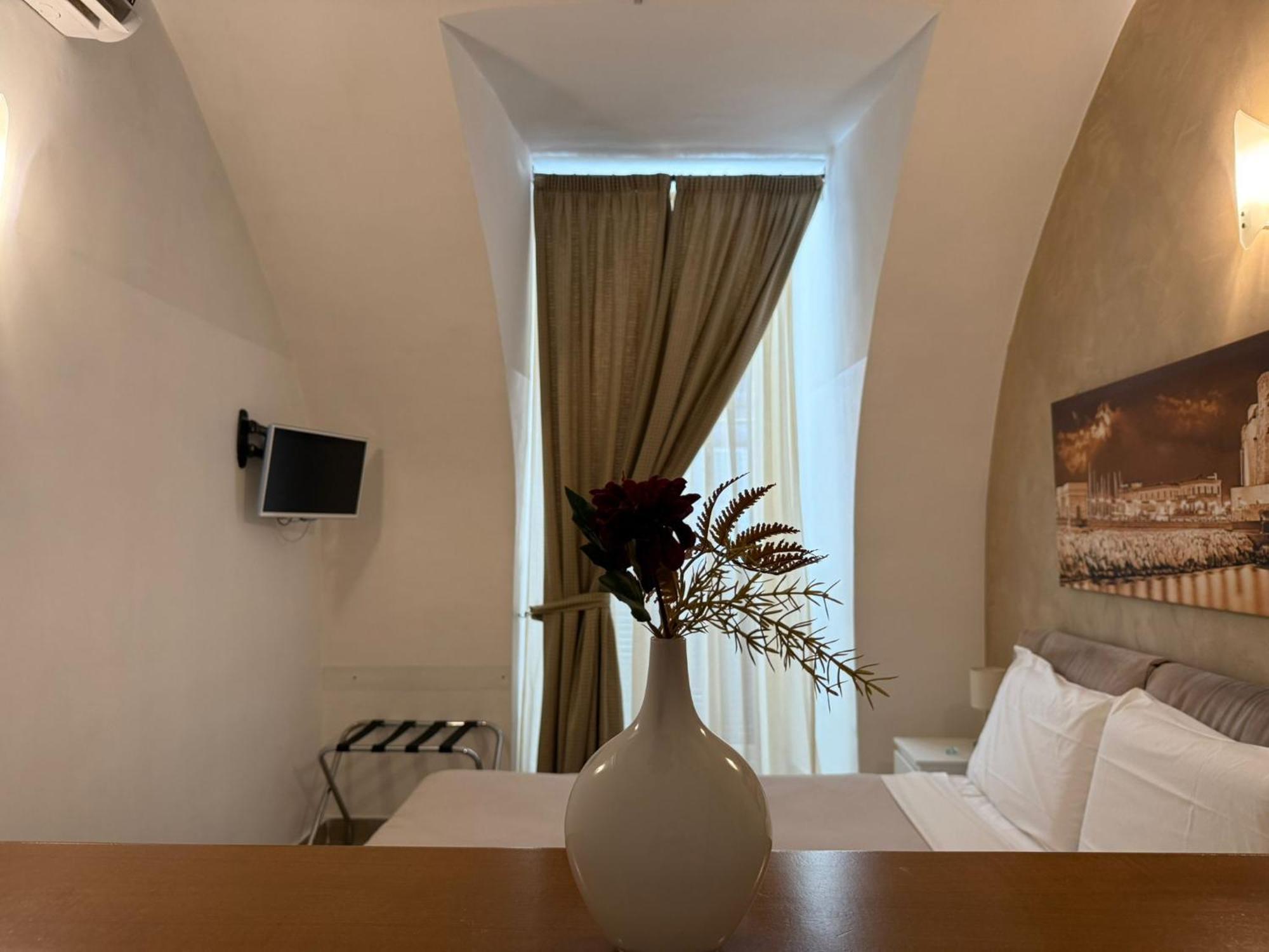 Chiaia Suites Naples Bilik gambar