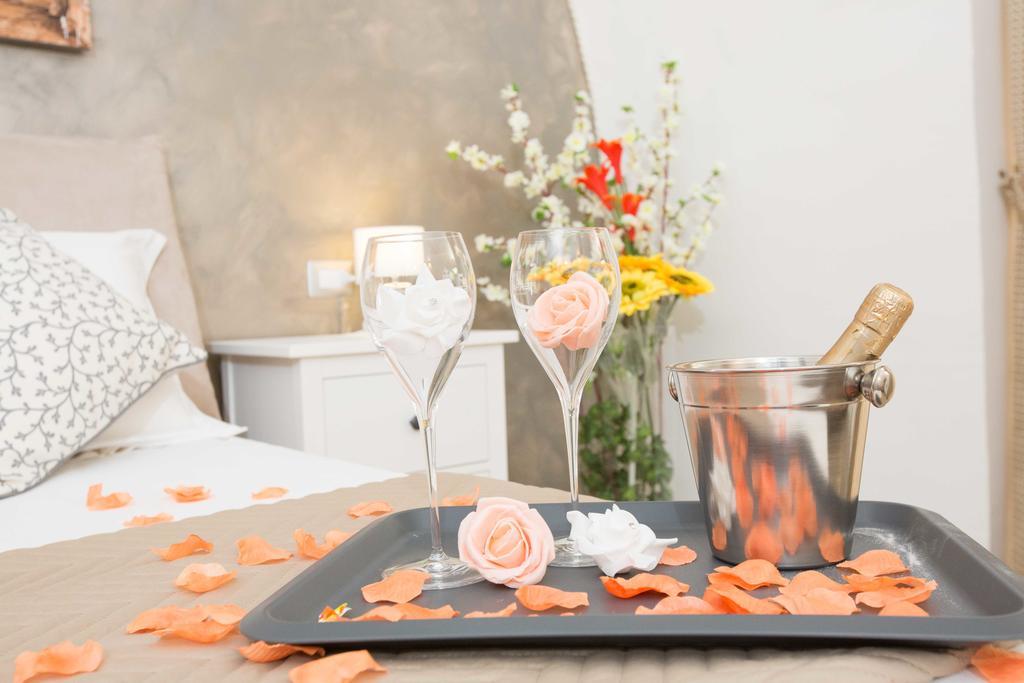 Chiaia Suites Naples Luaran gambar